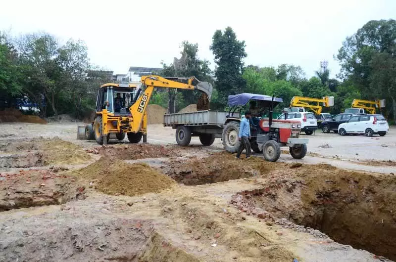 3 साल के इंतज़ार के बाद, Jalandhar का ई-बस प्रोजेक्ट आखिरकार शुरू हुआ 3 साल के इंतज़ार के बाद, Jalandhar का ई-बस प्रोजेक्ट आखिरकार शुरू हुआ