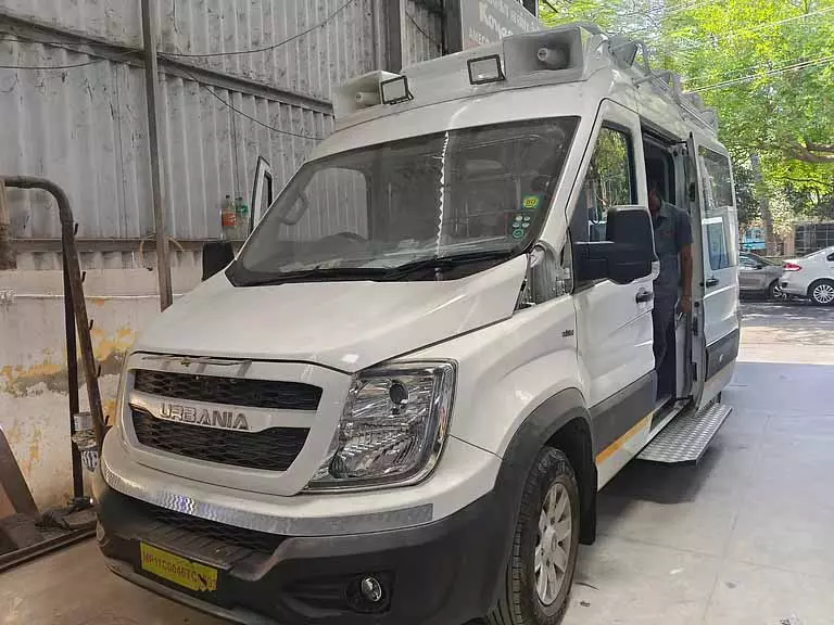 चुनाव का माहौल गरमाने के साथ ही, Coimbatore में तैयार हो रही, आलीशान चुनावी प्रचार गाड़ियां चुनाव का माहौल गरमाने के साथ ही, Coimbatore में तैयार हो रही, आलीशान चुनावी प्रचार गाड़ियां