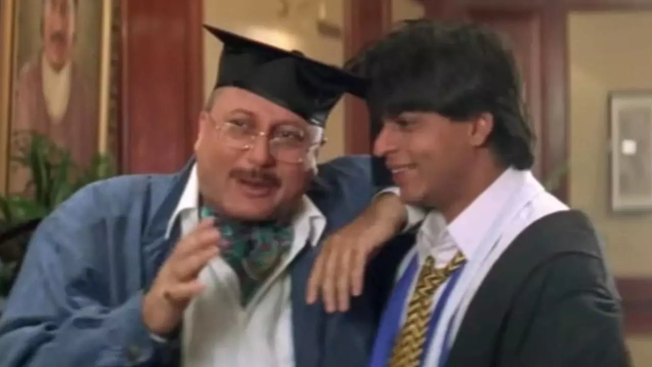अनुपम खेर ने शाहरुख खान की DDLJ में अपने किरदार के लिए अपनी प्रेरणा का खुलासा किया अनुपम खेर ने शाहरुख खान की DDLJ में अपने किरदार के लिए अपनी प्रेरणा का खुलासा किया