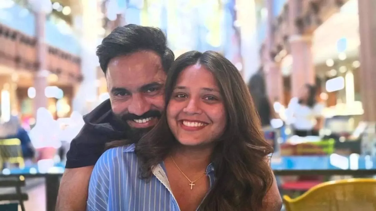 Dinesh Karthik और दीपिका पल्लीकल ने बेबी गर्ल राधा का स्वागत किया Dinesh Karthik और दीपिका पल्लीकल ने बेबी गर्ल राधा का स्वागत किया