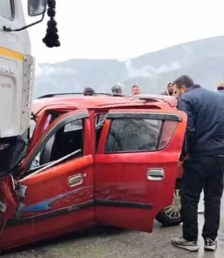 KISHTWAR: कार और डंपर की आमने-सामने की टक्कर में एक की मौत, 3 घायल KISHTWAR: कार और डंपर की आमने-सामने की टक्कर में एक की मौत, 3 घायल