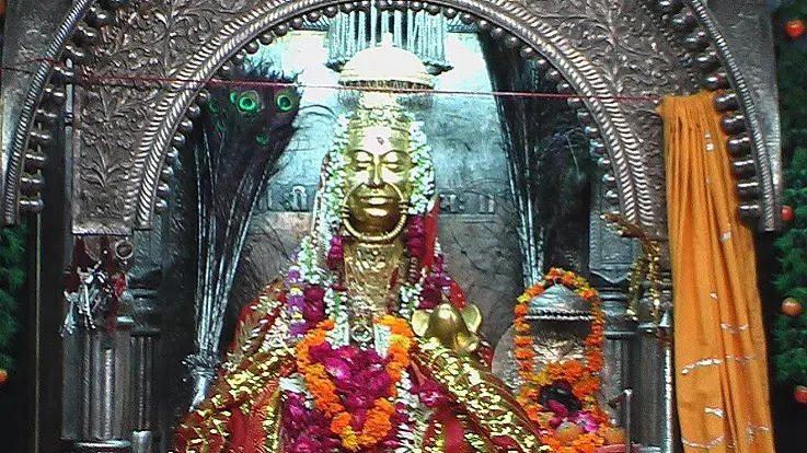 Gurgaon: गुड़गांव शीतला माता मंदिर में दर्शन के लिए लंबी कतारें Gurgaon: गुड़गांव शीतला माता मंदिर में दर्शन के लिए लंबी कतारें
