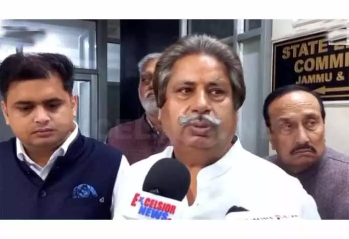 JKPCC प्रतिनिधिमंडल ने SEC से मुलाकात की, पंचायत और ULB चुनावों को जल्द कराने पर ज़ोर दिया JKPCC प्रतिनिधिमंडल ने SEC से मुलाकात की, पंचायत और ULB चुनावों को जल्द कराने पर ज़ोर दिया