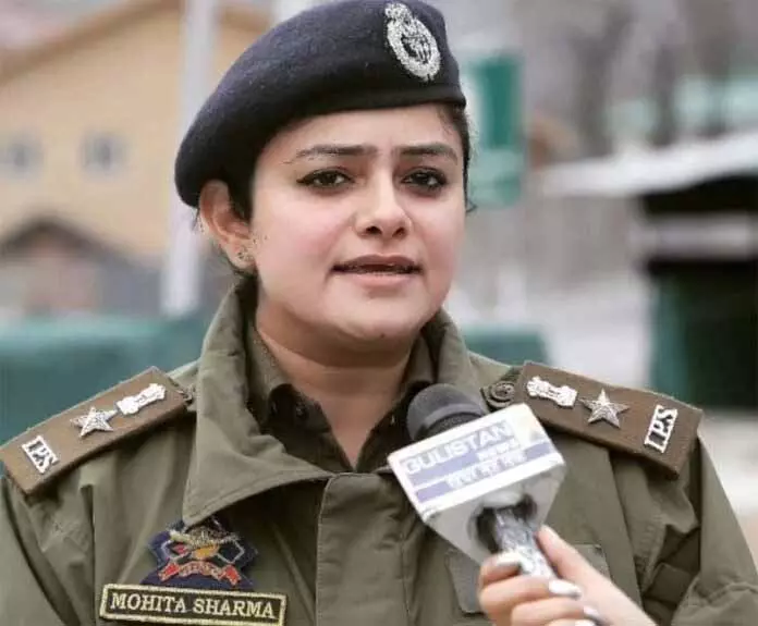 Kathua Police ने आरोपियों की गतिविधियों पर नज़र रखने के लिए GPS लगाया Kathua Police ने आरोपियों की गतिविधियों पर नज़र रखने के लिए GPS लगाया