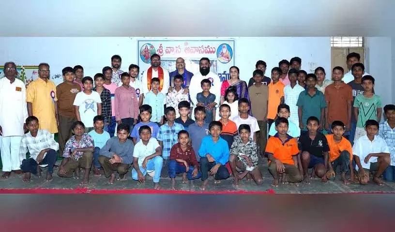 Warangal की सुलक्ष्य सेवा समिति ने अपनी 13वीं वर्षगांठ मनाई Warangal की सुलक्ष्य सेवा समिति ने अपनी 13वीं वर्षगांठ मनाई