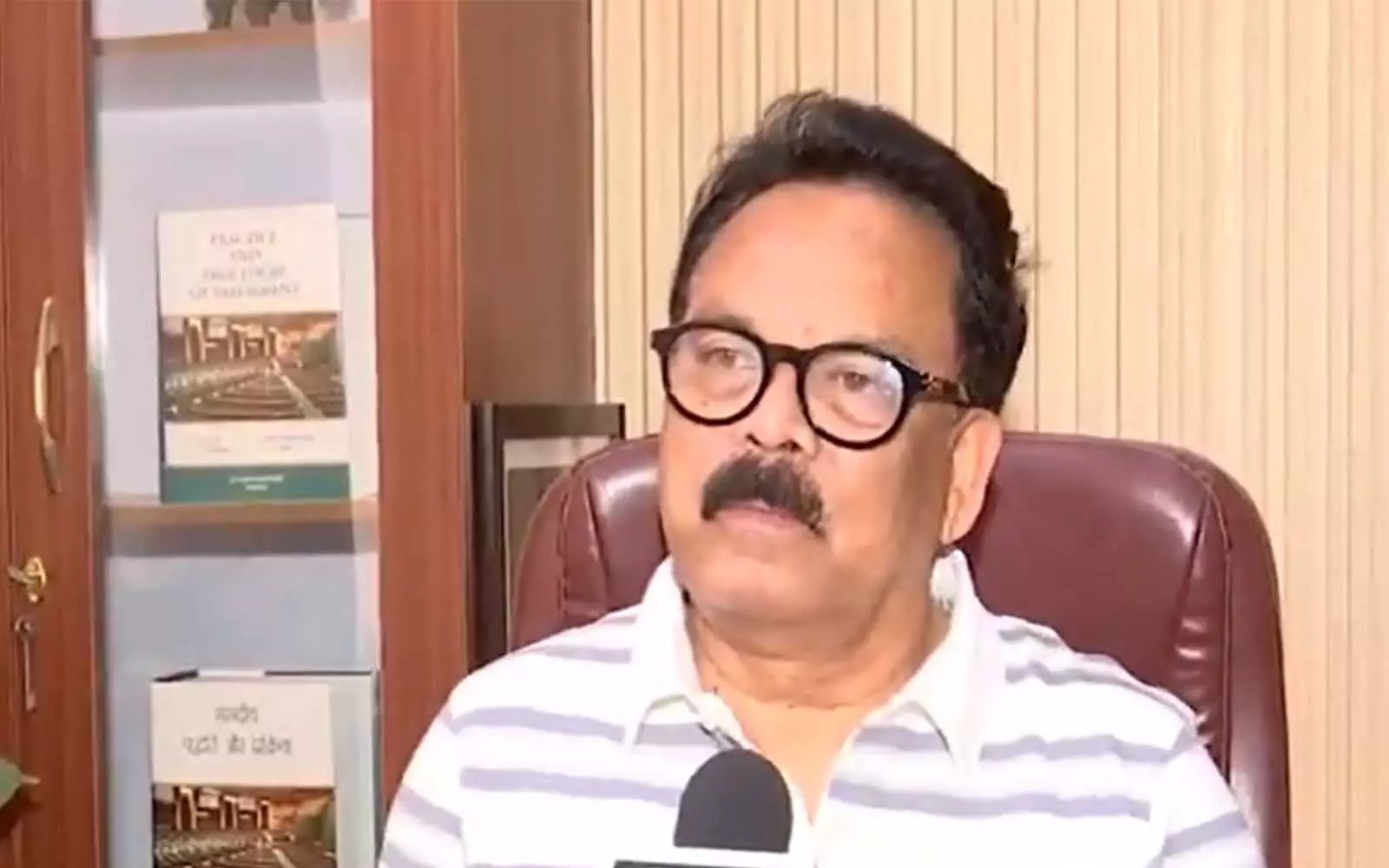 कांग्रेस MP सुखदेव भगत ने टपोरी टिप्पणी के लिए कंगना रनौत की आलोचना की कांग्रेस MP सुखदेव भगत ने टपोरी टिप्पणी के लिए कंगना रनौत की आलोचना की