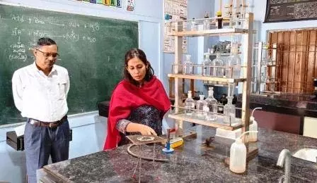 जिले मे शिक्षा अधोसंरचना को मिल रही नई रफ्तार, कलेक्टर का सख्त रुख जिले मे शिक्षा अधोसंरचना को मिल रही नई रफ्तार, कलेक्टर का सख्त रुख