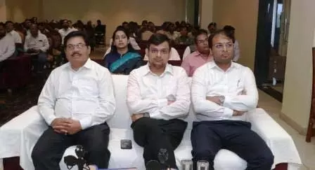 ग्लोबल वार्मिंग रोकने सबको मिलकर करना होगा संयुक्त प्रयास: कलेक्टर ग्लोबल वार्मिंग रोकने सबको मिलकर करना होगा संयुक्त प्रयास: कलेक्टर