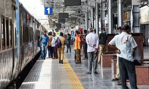 Tamil Nadu : अपने बच्चों के साथ भीख माँग रही युवतियों को बचाया गया
