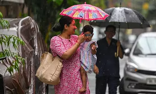 MP : बेमौसम बारिश, तेज़ हवाओं और ओलावृष्टि से राज्य में ठंडक MP : बेमौसम बारिश, तेज़ हवाओं और ओलावृष्टि से राज्य में ठंडक