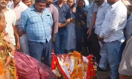 विधायक के बेटे की कार दुर्घटना में मौत, शव देखकर बेहोश हो गईं