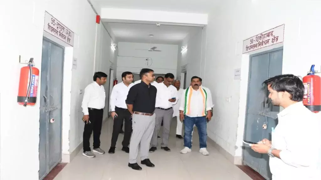 Firozabad: वीवीपैट स्टोरेज की सुरक्षा का लिया जायजा Firozabad: वीवीपैट स्टोरेज की सुरक्षा का लिया जायजा