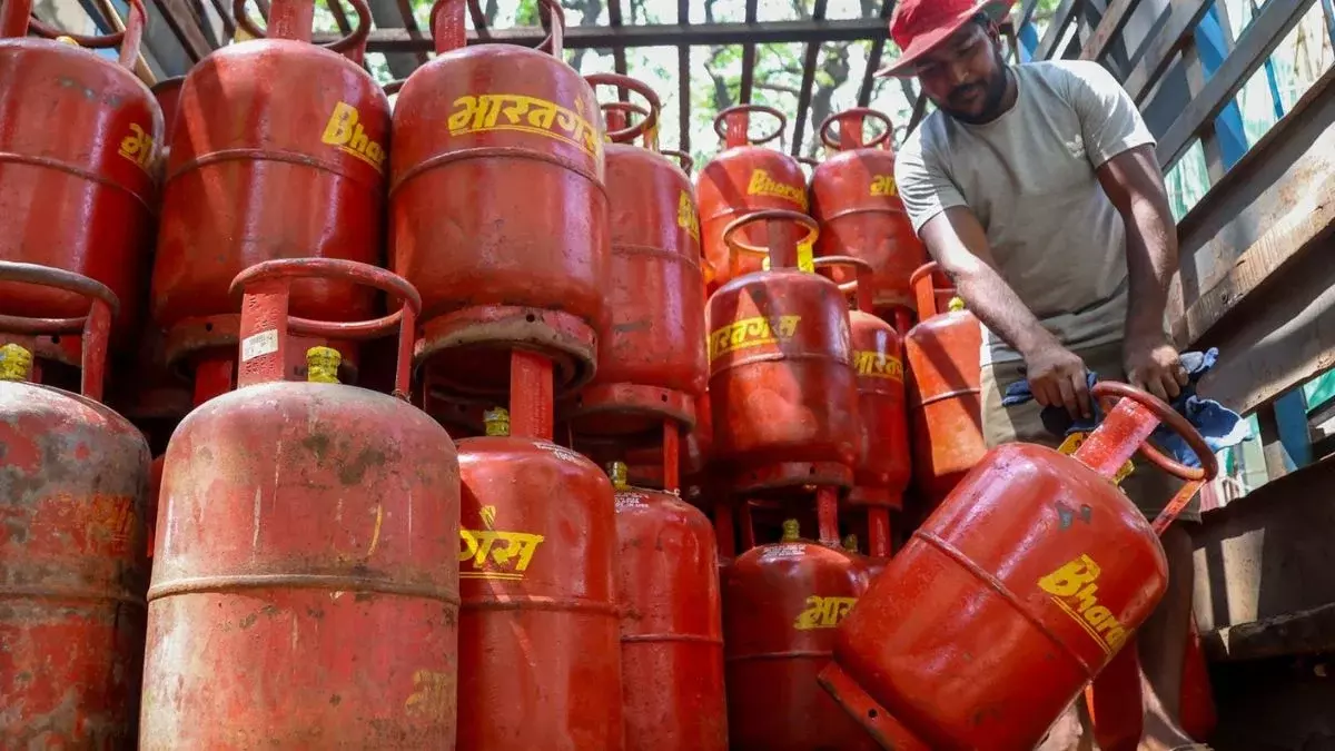 New Delhi: ऊर्जा संकट की आशंका, LNG सप्लाई प्रभावित