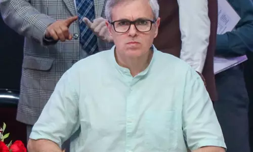 बंगाल में अधिकारियों के तबादले पर उमर अब्दुल्ला की प्रतिक्रिया, बोले- दलों के लिए चुनाव अधिकारी नहीं जीतते बंगाल में अधिकारियों के तबादले पर उमर अब्दुल्ला की प्रतिक्रिया, बोले- दलों के लिए चुनाव अधिकारी नहीं जीतते