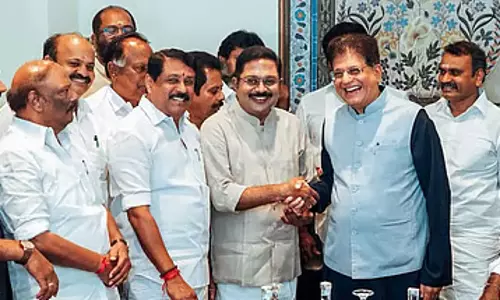 मुख्यमंत्री स्टालिन दिल्ली जाने से डरते हैं ; TTV Dhinakaran मुख्यमंत्री स्टालिन दिल्ली जाने से डरते हैं ; TTV Dhinakaran