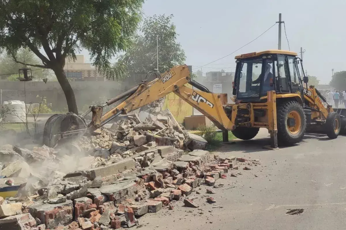 Jaipur: जेडीए का अवैध कॉलोनियों पर बुलडोजर Jaipur: जेडीए का अवैध कॉलोनियों पर बुलडोजर