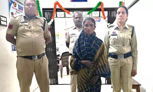 चूड़ी बेचने वाली महिला ने 12 लाख की जेवर चुराई थी, गिरफ्तार