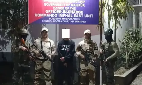 Manipur : चंदेल में भारत-म्यांमार सीमा पर हथियार और विस्फोटक ज़ब्त Manipur : चंदेल में भारत-म्यांमार सीमा पर हथियार और विस्फोटक ज़ब्त