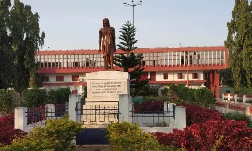 Berhampur विश्वविद्यालय ने करियर काउंसलिंग कार्यशाला का आयोजन किया