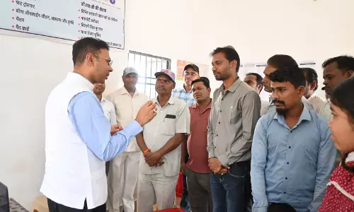 कलेक्टर ने छेरकापुर में ग्राम सभा का किया अवलोकन