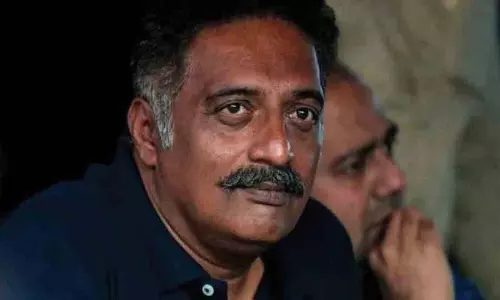 प्रकाश राज ने Dhurandhar 2 की तारीफ़ करने वाले साउथ के सितारों पर साधा निशाना, इसे कर्ज़ चुकाने का संकेत बताया