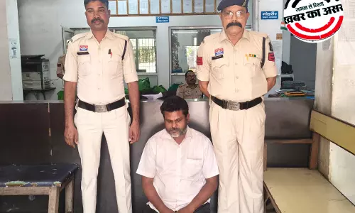 मरीन ड्राइव और रेलवे बंगलापारा इलाके से 3 सटोरिए गिरफ्तार मरीन ड्राइव और रेलवे बंगलापारा इलाके से 3 सटोरिए गिरफ्तार