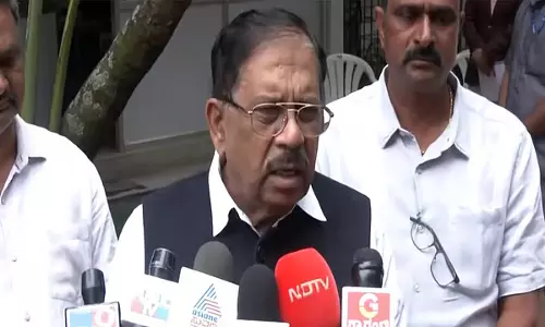 तुमकुर लॉकअप मौत मामला: गृह मंत्री परमेश्वर ने CID जांच के आदेश दिए तुमकुर लॉकअप मौत मामला: गृह मंत्री परमेश्वर ने CID जांच के आदेश दिए