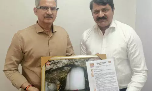 अमरनाथ यात्रा पंजीकरण शुल्क समाप्त करें: Shiv Sena अमरनाथ यात्रा पंजीकरण शुल्क समाप्त करें: Shiv Sena