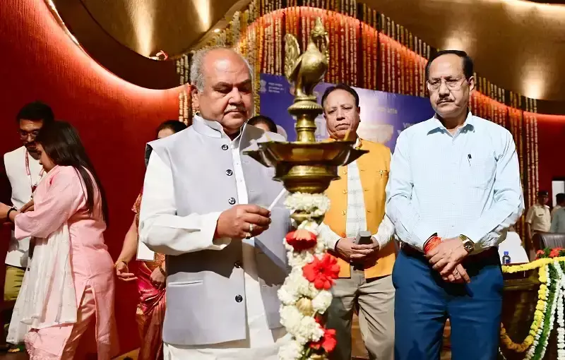 Bhopal: भारत में विश्व का नेतृत्व करने की क्षमता हो: तोमर Bhopal: भारत में विश्व का नेतृत्व करने की क्षमता हो: तोमर