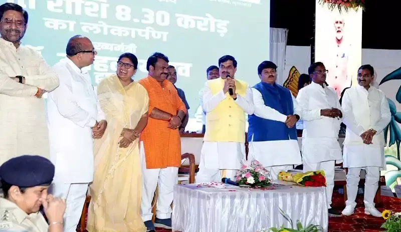 Bhopal: उज्जैन में अंतरराष्ट्रीय स्तर का स्विमिंग पूल शुरू Bhopal: उज्जैन में अंतरराष्ट्रीय स्तर का स्विमिंग पूल शुरू