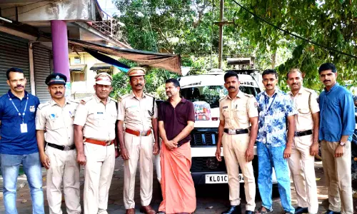 Kerala : 192 बोतल शराब के साथ अधेड़ व्यक्ति गिरफ्तार