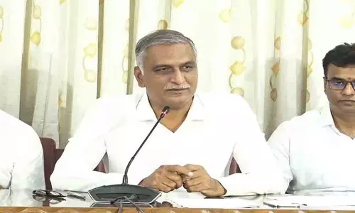 यह एक दिखावटी बजट है... सभी वर्गों के लिए एक कड़ा झटका: Harish Rao यह एक दिखावटी बजट है... सभी वर्गों के लिए एक कड़ा झटका: Harish Rao