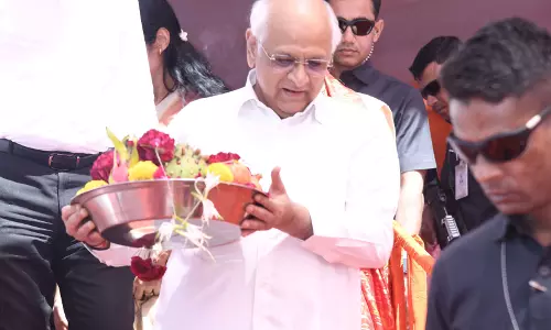 CM भूपेन्द्र पटेल ने दी चेटी चंड की शुभकामनाएं, भगवान झूलेलाल शोभा यात्रा को दिखाई हरी झंडी CM भूपेन्द्र पटेल ने दी चेटी चंड की शुभकामनाएं, भगवान झूलेलाल शोभा यात्रा को दिखाई हरी झंडी
