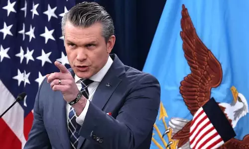 ईरान संघर्ष के बीच Pete Hegseth की आस्था-युद्ध वाली बयानबाज़ी की हो रही है पड़ताल ईरान संघर्ष के बीच Pete Hegseth की आस्था-युद्ध वाली बयानबाज़ी की हो रही है पड़ताल