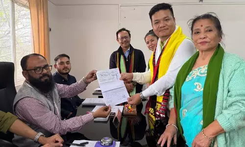 हाफलोंग सीट से NPP उम्मीदवार डैनियल लैंगथासा ने भरा नामांकन हाफलोंग सीट से NPP उम्मीदवार डैनियल लैंगथासा ने भरा नामांकन