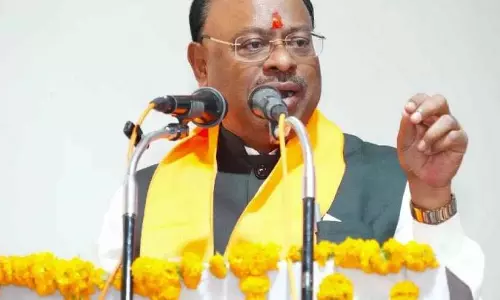 Revenue Minister ने बांस की खेती के लिए प्रत्येक SHG को 2.5 एकड़ ज़मीन आवंटित की Revenue Minister ने बांस की खेती के लिए प्रत्येक SHG को 2.5 एकड़ ज़मीन आवंटित की