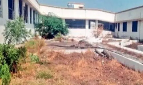 Indapur स्वास्थ्य संकट: खाली पद और अधूरा काम मरीज़ों पर भारी Indapur स्वास्थ्य संकट: खाली पद और अधूरा काम मरीज़ों पर भारी