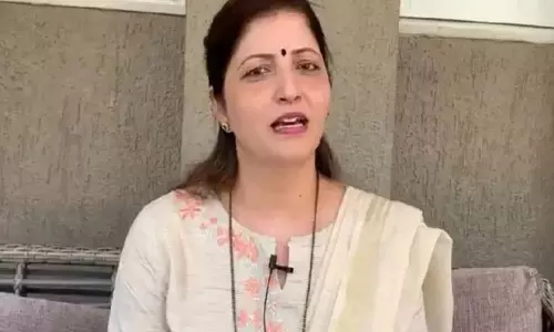 CM ने अशोक खरात मामले में चाकणकर को आयोग अध्यक्ष पद से इस्तीफा देने का आदेश दिया