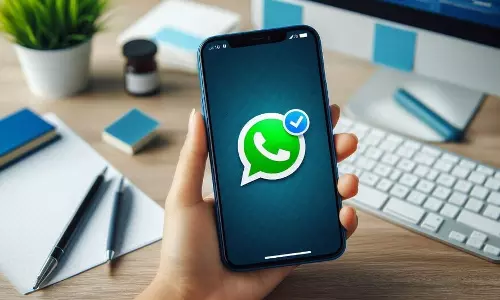 New Delhi: WhatsApp चैटिंग होगी और आसान, मैसेज का ऑटोमेटिक अनुवाद