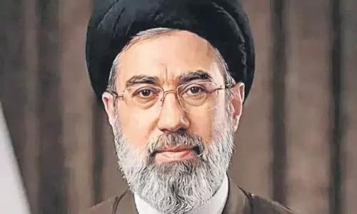 ईरान के सरकारी मीडिया ने Ayatollah Mojtaba Khamene का अब तक का पहला वीडियो जारी किया ईरान के सरकारी मीडिया ने Ayatollah Mojtaba Khamene का अब तक का पहला वीडियो जारी किया