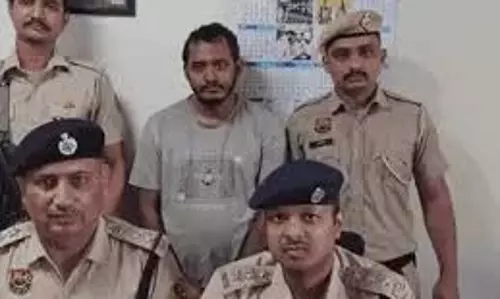 Chandigarh: स्कूलों को उड़ाने की झूठी धमकी का खुलासा Chandigarh: स्कूलों को उड़ाने की झूठी धमकी का खुलासा