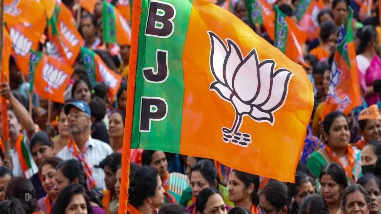 Patna: रामनवमी के मौके पर सियासी हलचल, भाजपा का चुनावी प्लान चर्चा में Patna: रामनवमी के मौके पर सियासी हलचल, भाजपा का चुनावी प्लान चर्चा में