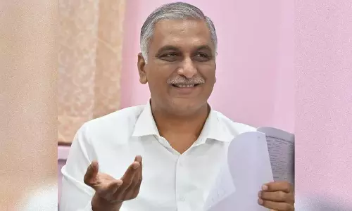 Telangana में 1,000 करोड़ के कथित मॉडल स्कूल घोटाले पर विपक्ष के आरोप Telangana में 1,000 करोड़ के कथित मॉडल स्कूल घोटाले पर विपक्ष के आरोप