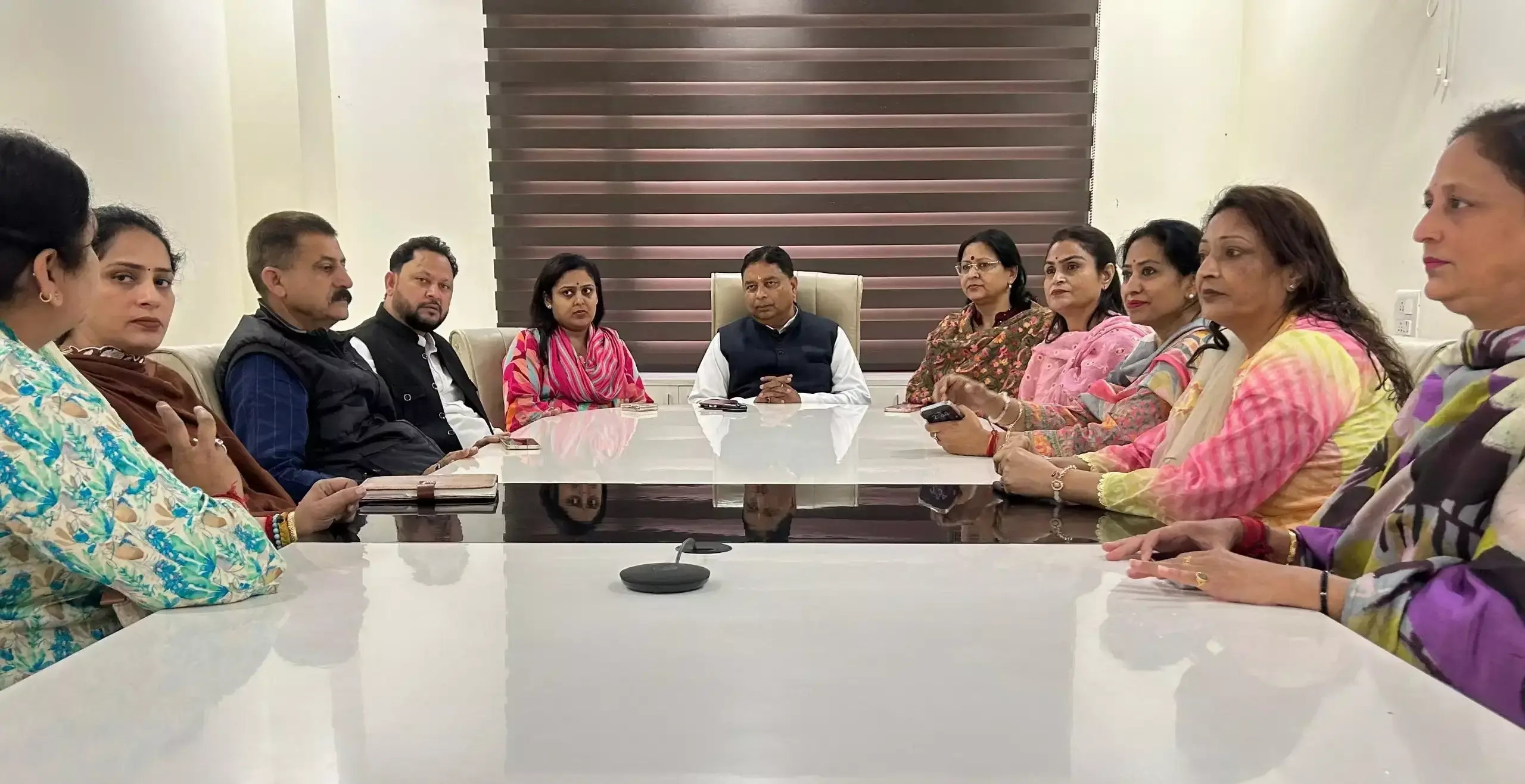 Jammu: महिला कार्यकर्ताओं से सक्रिय भागीदारी की अपील Jammu: महिला कार्यकर्ताओं से सक्रिय भागीदारी की अपील