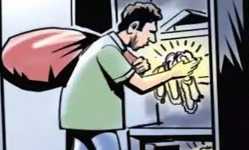 Rohtak: लाखों की नकदी लेकर कर्मचारी फरार Rohtak: लाखों की नकदी लेकर कर्मचारी फरार