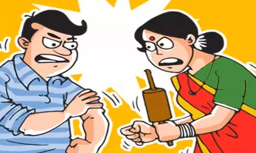 Jammu: घरेलू मुद्दे पर पति-पत्नी में हुई नोकझोंक Jammu: घरेलू मुद्दे पर पति-पत्नी में हुई नोकझोंक