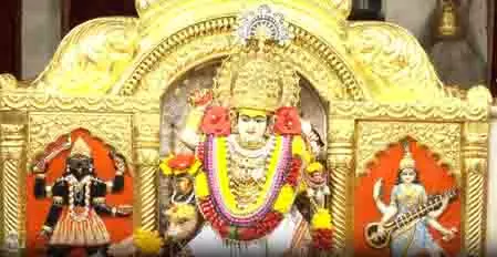 दिल्ली: चैत्र नवरात्रि के दूसरे दिन झंडेवालान मंदिर में बड़ी संख्या में पहुंचे श्रद्धालु, किए माता रानी के दर्शन दिल्ली: चैत्र नवरात्रि के दूसरे दिन झंडेवालान मंदिर में बड़ी संख्या में पहुंचे श्रद्धालु, किए माता रानी के दर्शन