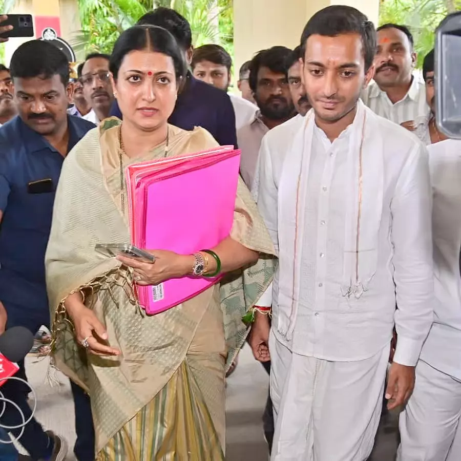 Davanagere दक्षिण उपचुनाव: समर्थ शमनूर ने नामांकन दाखिल किया Davanagere दक्षिण उपचुनाव: समर्थ शमनूर ने नामांकन दाखिल किया