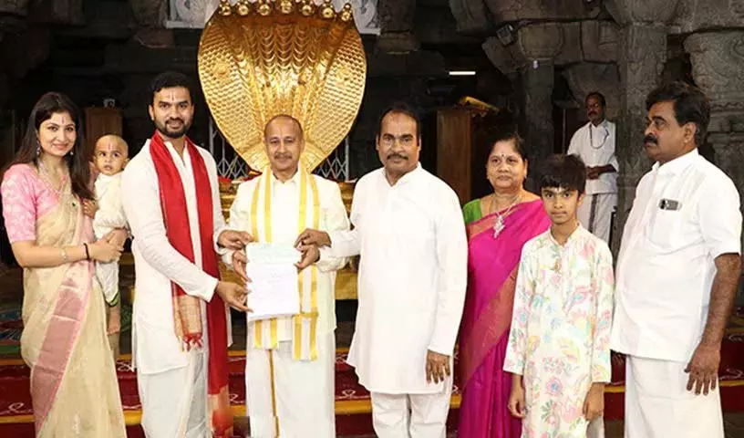 Tirumala में सर्व दर्शन के लिए 18 घंटे का इंतज़ार Tirumala में सर्व दर्शन के लिए 18 घंटे का इंतज़ार