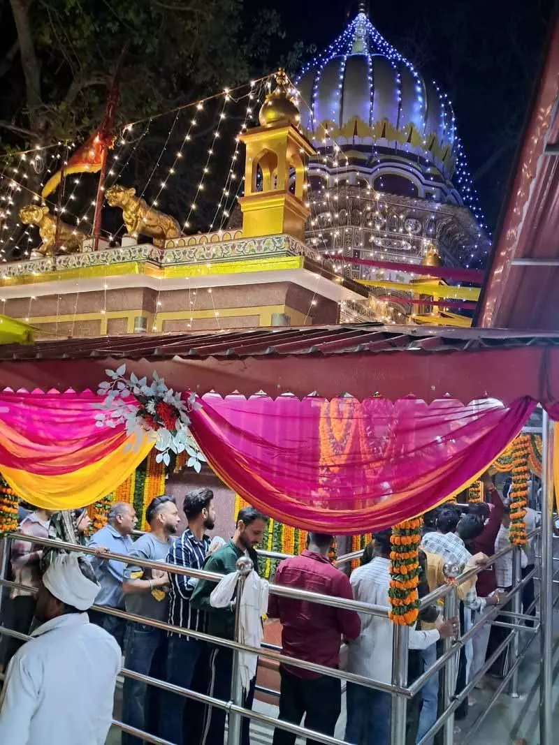 चैत्र नवरात्र मेला शुरू, Sundari में बाला सुंदरी मंदिर और ऊना में माता चिंतपूर्णी मंदिर में उमड़े भक्त चैत्र नवरात्र मेला शुरू, Sundari में बाला सुंदरी मंदिर और ऊना में माता चिंतपूर्णी मंदिर में उमड़े भक्त
